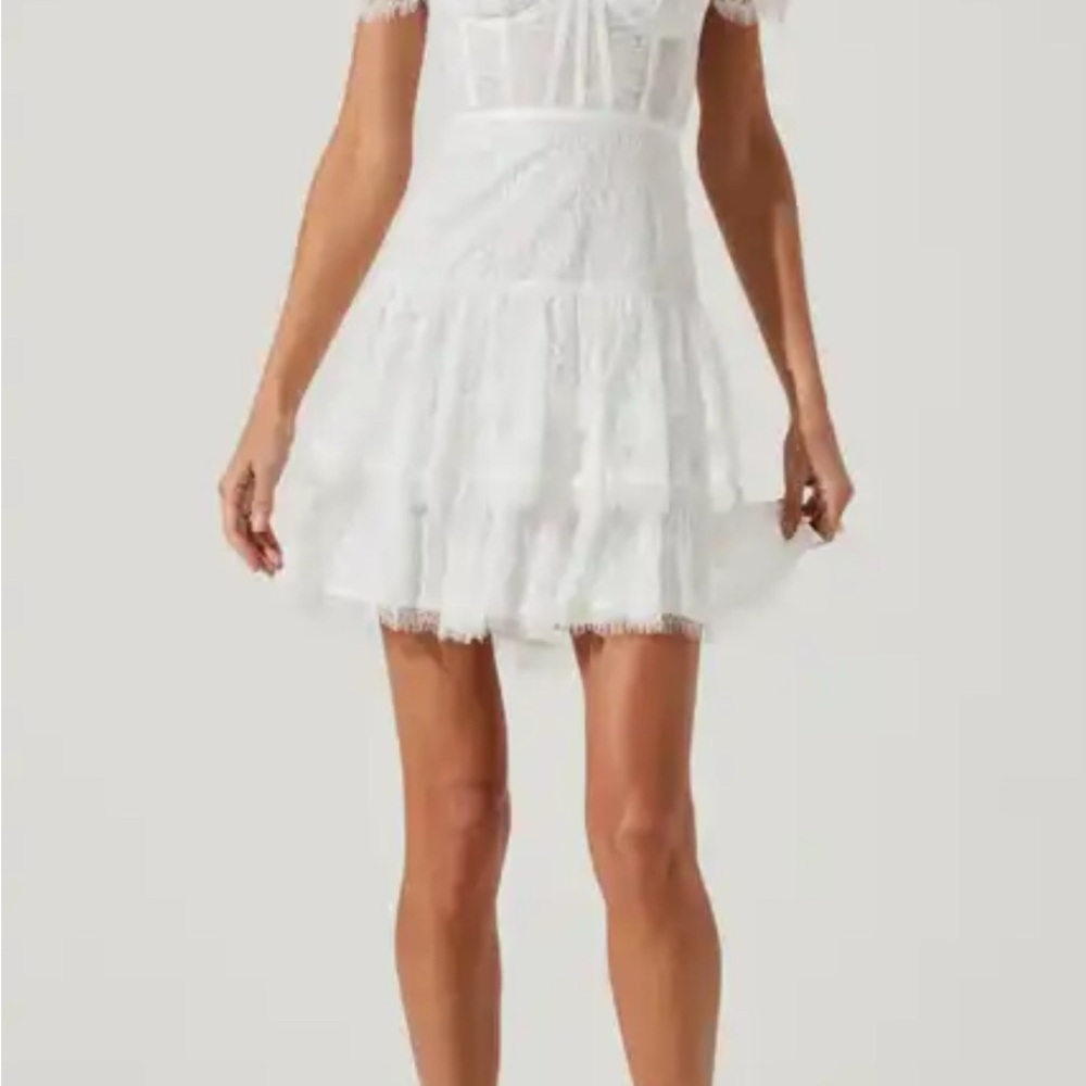 ASTR The Label Elegant White Lace Dress Bridal Bachelorette small or XS